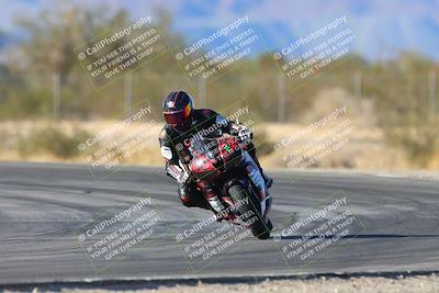 media/Jan-10-2025-CVMA Friday Practice (Fri) [[489e0da257]]/Group 4 and Trackday/Session 5 (Turn 7)/